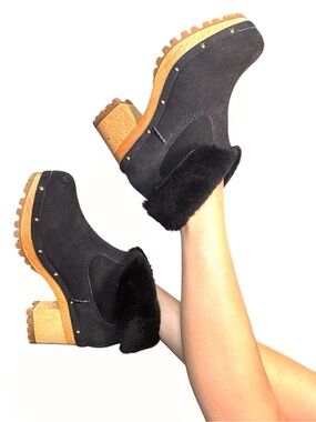 Ugg clog boots